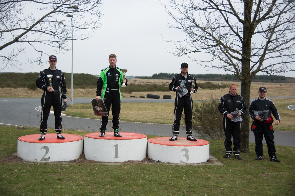 Podiet i A-rækken, fra venstre Daniel Søndergaard (2), Ian Andersen (1), Søren Kjul (3), Casper Nygaard (4), Glenn Gyllin (5)